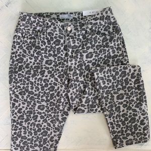 LOFT Jeans - LOFT Curvy Skinny Leopard Animal Print Jeans LOFT Jeans - LOFT Curvy Skinny Leopard Animal Print Jeans
